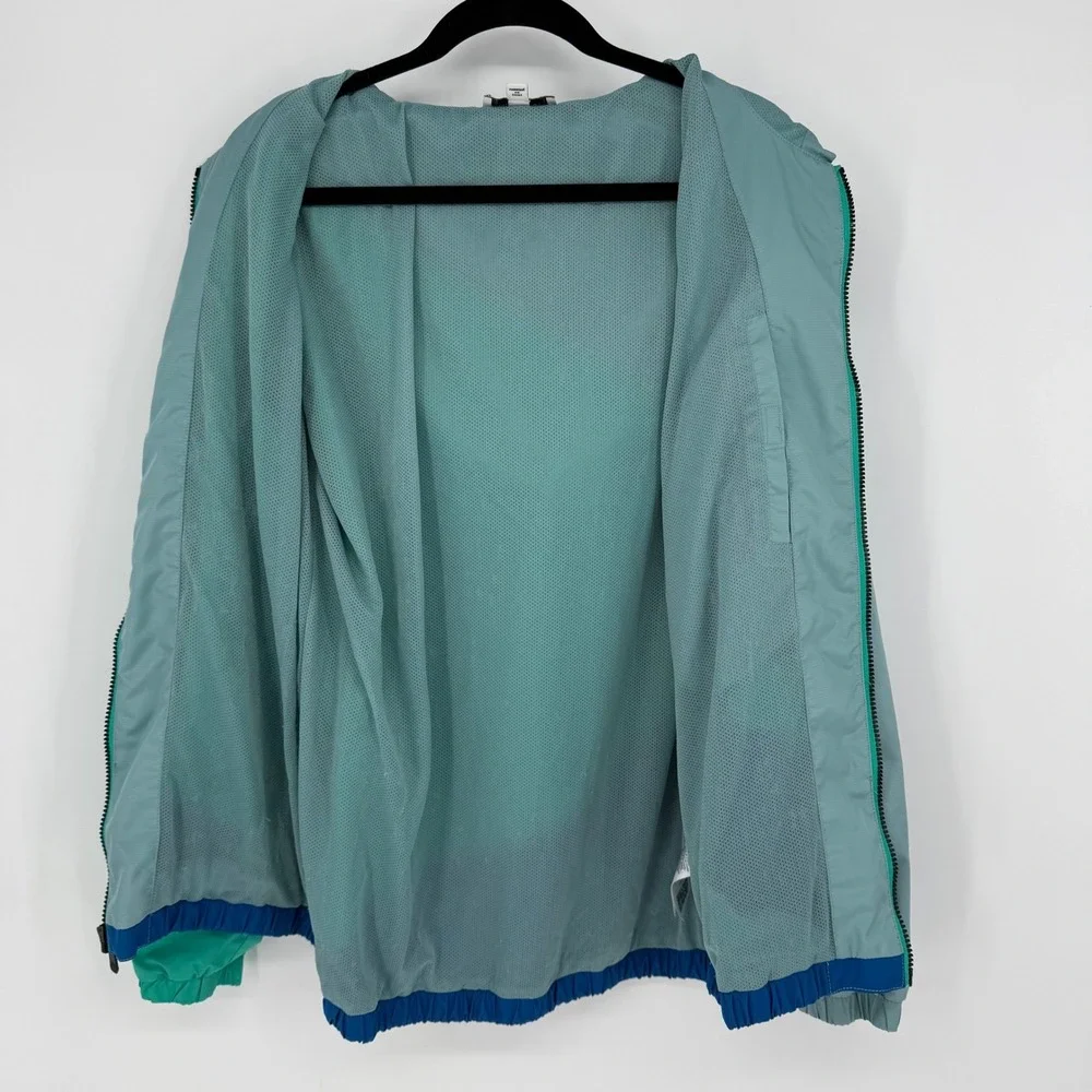 TRUE‎ RELIGION COLORBLOCK MESH-LINED WINDBREAKER MEDIUM
